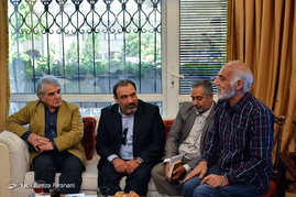 بازدید معاون سیما از پشت صحنه سریال در جستجوی آرامش