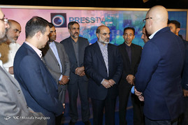 بازدید رئیس رسانه ملی از شبکه پرس تی وی و هیسپان تی وی‎