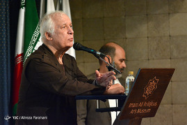 بیست و چهارمین «تولد ماه» به مناسبت زادروز اکبر عالمی(مجری، کارشناس تلویزیونی و کارگردان پیشکسوت ایرانی) عصر دوشنبه با حضور جمعی از هنرمندان در موزه هنرهای دینی امام علی (ع) برگزار ‌شد.
