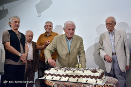 بیست و چهارمین «تولد ماه» به مناسبت زادروز اکبر عالمی(مجری، کارشناس تلویزیونی و کارگردان پیشکسوت ایرانی) عصر دوشنبه با حضور جمعی از هنرمندان در موزه هنرهای دینی امام علی (ع) برگزار ‌شد.
