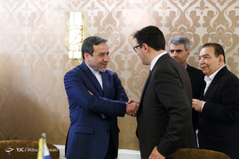 دیدار معاون وزیرخارجه روسیه با عباس عراقچی