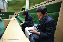 صحن علنی بهارستان با حضور وزیر نفت