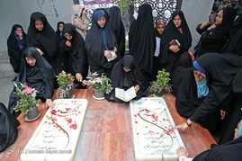 مراسم روز عفاف و حجاب در میدان امام حسین(ع)‎