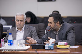 نشست وزیر بهداشت با کارکنان بیمه سلامت‎