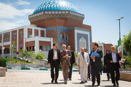 بازدید حداد عادل رییس بنیاد سعدی از دوره ی دانش افزایی زبان فارسی در دانشگاه علامه