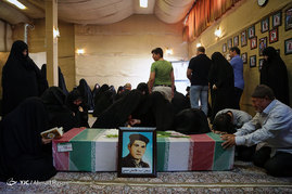 استقبال از پیکر سه شهید دفاع مقدس در مشهد مقدس
