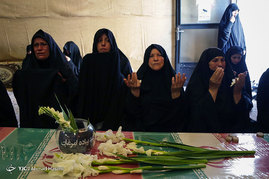 استقبال از پیکر سه شهید دفاع مقدس در مشهد مقدس