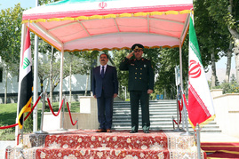استقبال سردار حسین دهقان وزیر دفاع ایران از محمود الحیالی وزیر دفاع عراق
