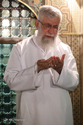 غبار روبی مضجع مطهر حضرت امام رضا (علیه‌السلام) با حضور رهبر انقلاب