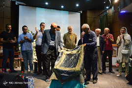 آئین رونمایی کتاب مکتوب و صوتی داستان رستم و سهراب