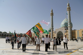 چهاردهمین کاروان پیاده‌روی حرم امام رضا (ع) از قم تا مشهد