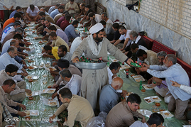 چهاردهمین کاروان پیاده‌روی حرم امام رضا (ع) از قم تا مشهد