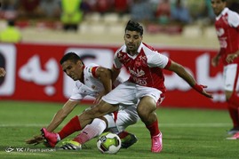 دیدار تیم های فوتبال پرسپولیس و فولاد خوزستان