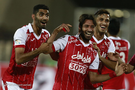 دیدار تیم های فوتبال پرسپولیس و فولاد خوزستان