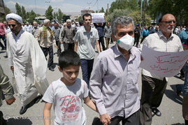 راهپیمایی اعتراض آمیز نمازگزاران علیه جنایات میانمار