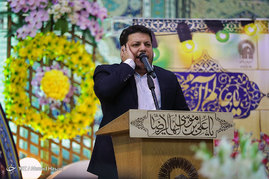 اقامه نماز جماعت مغرب و عشاء به امامت آیت الله نوری همدانی در حرم رضوی