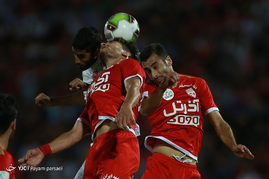 دیدار تیم‌های فوتبال تراکتورسازی پرسپولیس
