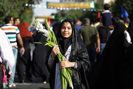 گلباران حرم مطهر رضوی در شب میلاد امام رضا (ع)