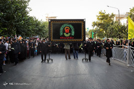 گلباران حرم مطهر رضوی در شب میلاد امام رضا (ع)