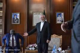 دیدار ظریف با معاون رئیس جمهوری غنا