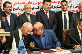 امضای قرارداد همکاری مشترک بین ایران و کارخانه رنو فرانسه
