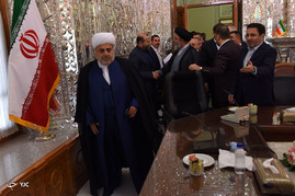دیدار الله شکور پاشازاده رییس علمای دینی قفقاز از میهمانان مراسم تحلیف رییس جمهور با لاریجانی‎