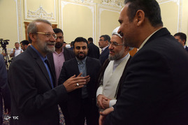 دیدار الله شکور پاشازاده رییس علمای دینی قفقاز از میهمانان مراسم تحلیف رییس جمهور با لاریجانی‎