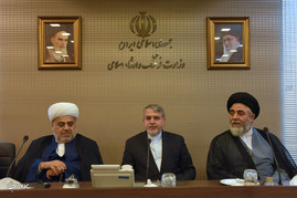 دیدار الله شکور پاشازاده رییس علمای دینی قفقاز از میهمانان مراسم تحلیف رییس جمهور با وزیر ارشاد‎