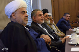 دیدار الله شکور پاشازاده رییس علمای دینی قفقاز از میهمانان مراسم تحلیف رییس جمهور با وزیر ارشاد‎