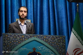 نماز جمعه تهران به امامت آیت الله موحدی کرمانی