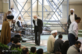 نماز جمعه تهران به امامت آیت الله موحدی کرمانی