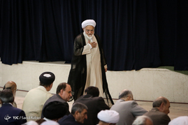 نماز جمعه تهران به امامت آیت الله موحدی کرمانی