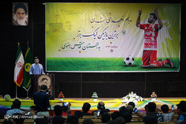 مراسم اهداء توپ طلای مهدی طارمی به آستان قدس رضوی