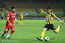 ديدار تيم هاي سپاهان و پارس جنوبي جم