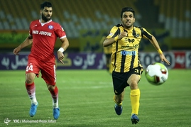 ديدار تيم هاي سپاهان و پارس جنوبي جم