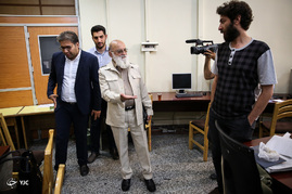 حضور مهدی چمران در باشگاه خبرنگاران جوان