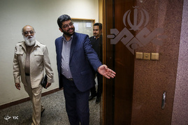 حضور مهدی چمران در باشگاه خبرنگاران جوان