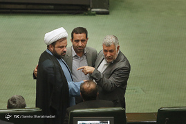 صحن علنی خانه ی ملت
