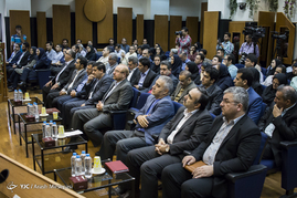 بهره برداری از سامانه صدور پروانه های شهرسازی و رونمایی از کتاب تهران از بال