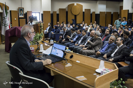 بهره برداری از سامانه صدور پروانه های شهرسازی و رونمایی از کتاب تهران از بال
