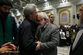آیین تجلیل از خانواده شهیدان «حججی» و «مشلب» در حرم مطهر رضوی