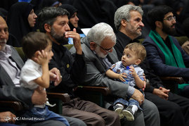 آیین تجلیل از خانواده شهیدان «حججی» و «مشلب» در حرم مطهر رضوی