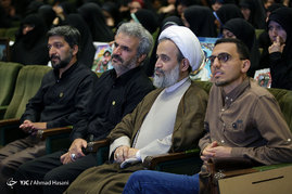 آیین تجلیل از خانواده شهیدان «حججی» و «مشلب» در حرم مطهر رضوی