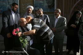 شهید کورسل فرانسوی در قم میزبان پدر شد