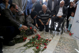 شهید کورسل فرانسوی در قم میزبان پدر شد