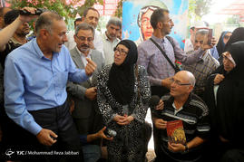 شهید کورسل فرانسوی در قم میزبان پدر شد