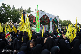تشییع پیکرهای مطهر 19 شهید گمنام دفاع مقدس و یک شهید مدافع حرم در مشهد