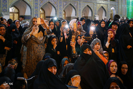 طواف پیکرهای 19 شهید گمنام دفاع مقدس در حرم مطهر امام رضا (ع)‎