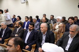 دیدار جمعی از مسئولان و فعالان فرهنگی از استانهای یزد و همدان با رهبر معظم انقلاب