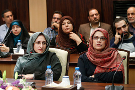 نشست صمیمانه رئیس رسانه ملی با نویسندگان فیلم و سریال